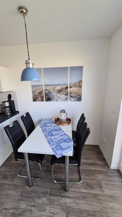Bernstein Apartment Gelbensande Bagian luar foto