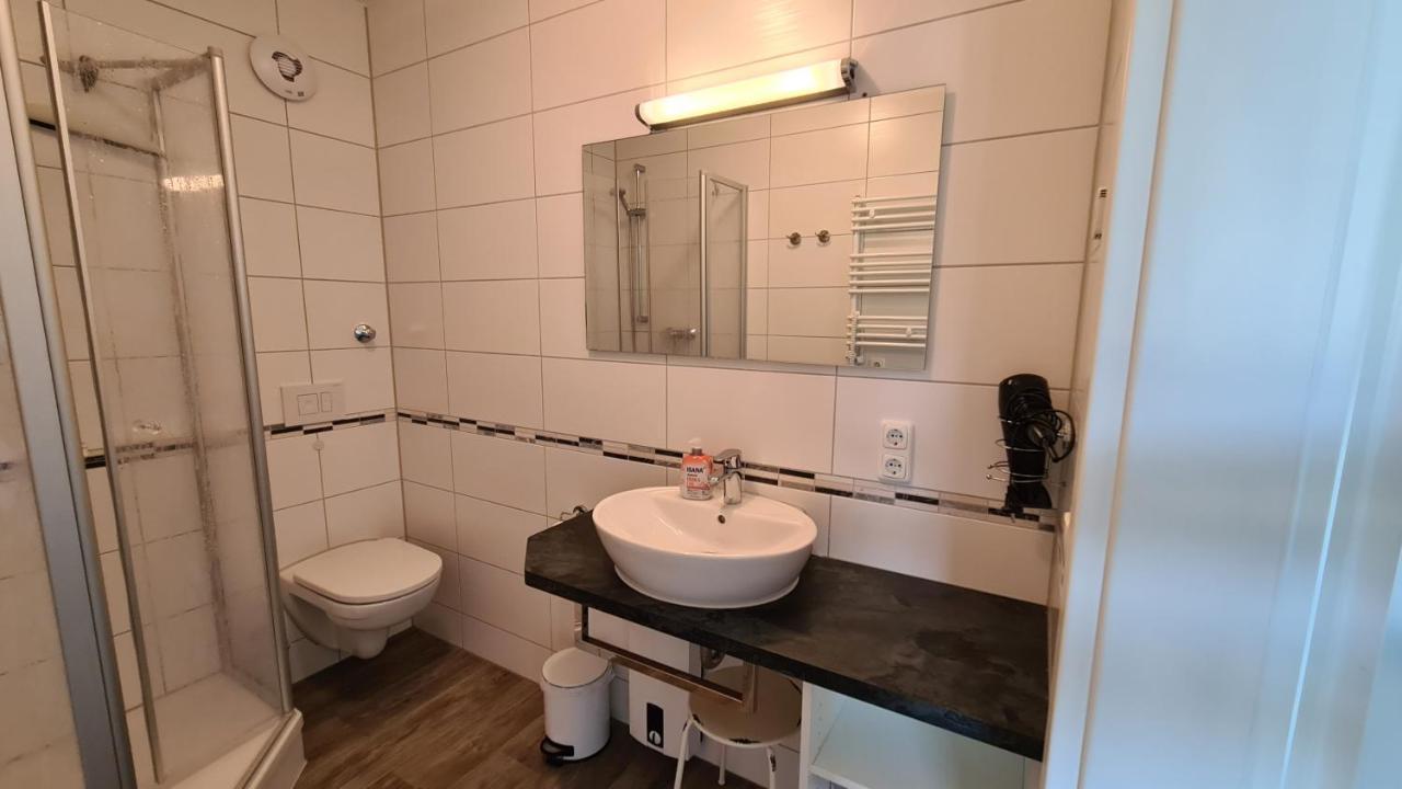 Bernstein Apartment Gelbensande Bagian luar foto